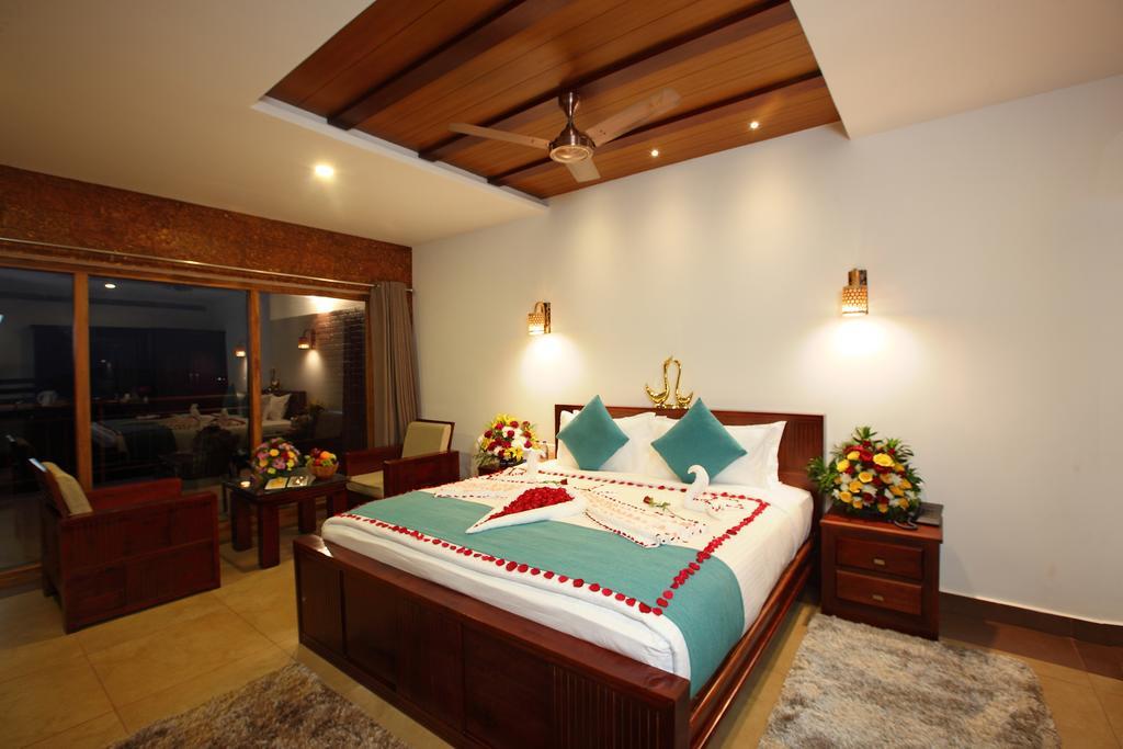 Arayal Resort-A Unit Of Sharoy Resort Tariyod Room photo